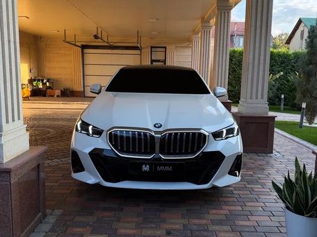 BMW 5 серии, 2023