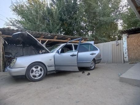 Mercedes-Benz E-Класс, 1995 — сүрөт 13