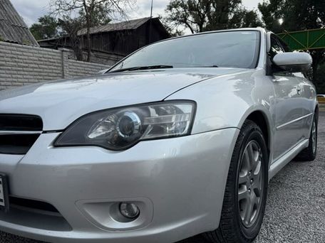 Subaru Legacy, 2005 — 照片 1