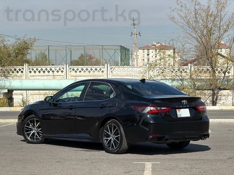Toyota Camry, 2020 — 照片 2