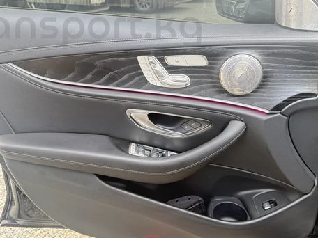 Mercedes-Benz E-Класс, 2020 — фото 7
