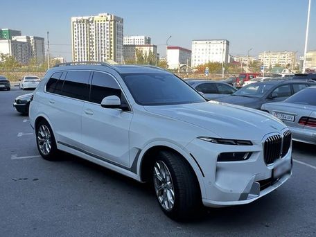 BMW X7, 2023 — photo 12