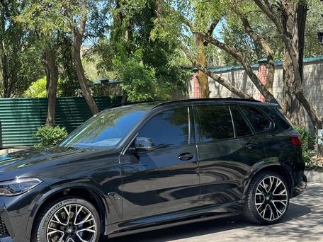 BMW X5 M, 2022 — 照片 3