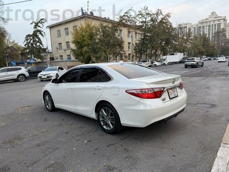 Toyota Camry, 2015 — 照片 2