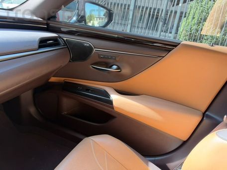 Lexus ES, 2021 — photo 8
