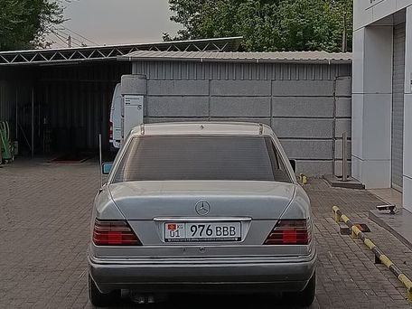 Mercedes-Benz E-Класс, 1995 — фото 10