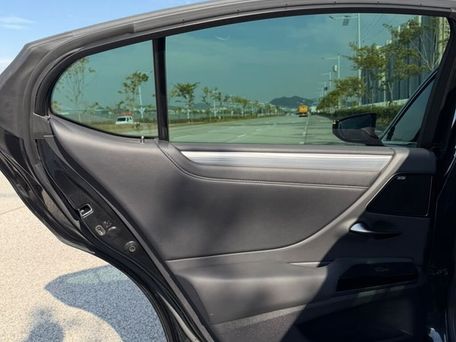 Lexus ES, 2021 — photo 20