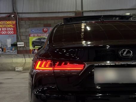 Lexus LS, 2018 — 照片 1