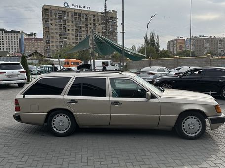 Mercedes-Benz W124, 1990 — 照片 5