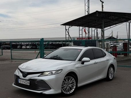 Toyota Camry, 2020 — фото 1
