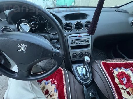 Peugeot 308, 2011 — 照片 2