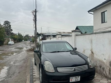 Nissan Skyline, 2001 — 照片 1