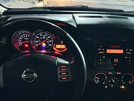 Nissan Versa, 2011 — фото 10