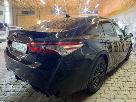 Toyota Camry, 2020 — 照片 3