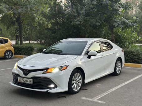 Toyota Camry, 2018 — сүрөт 3