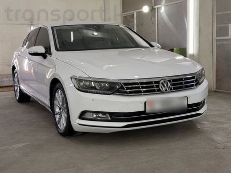 Volkswagen Passat, 2018 — фото 1