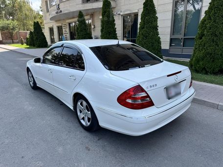 Mercedes-Benz E-Класс, 2003 — фото 2