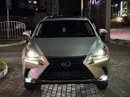 Lexus NX, 2018