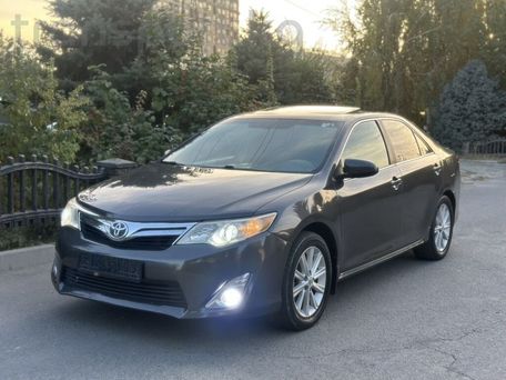 Toyota Camry, 2012 — 照片 1