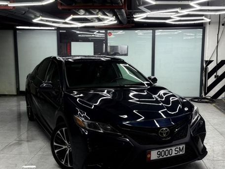 Toyota Camry, 2018 — 照片 9