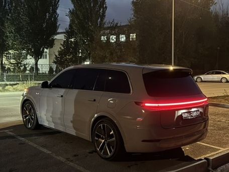 Li Auto (Lixiang) L9, 2025 — 照片 2