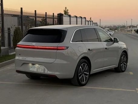 Li Auto (Lixiang) L6, 2024 — photo 6