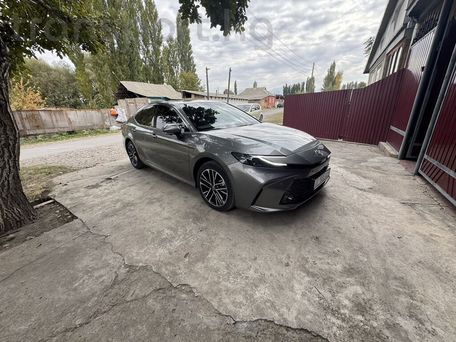 Toyota Camry, 2026 — 照片 1