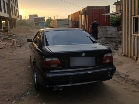BMW M5, 1988