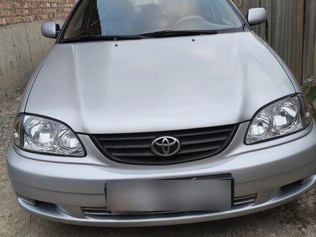 Toyota Avensis, 2002 — 照片 1