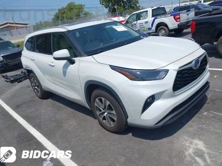 Toyota Highlander, 2022 — photo 1