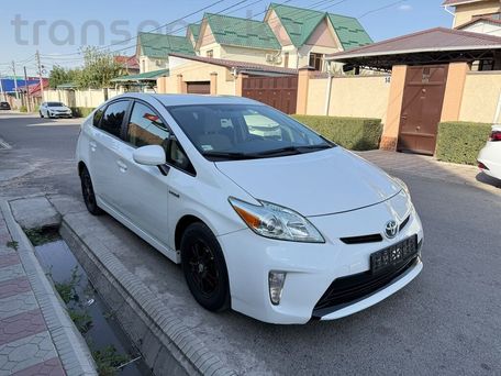 Toyota Prius, 2015 — фото 2