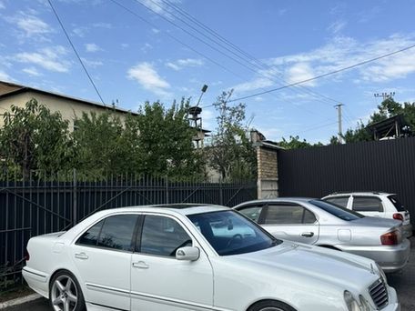 Mercedes-Benz E-Класс, 2001 — сүрөт 15