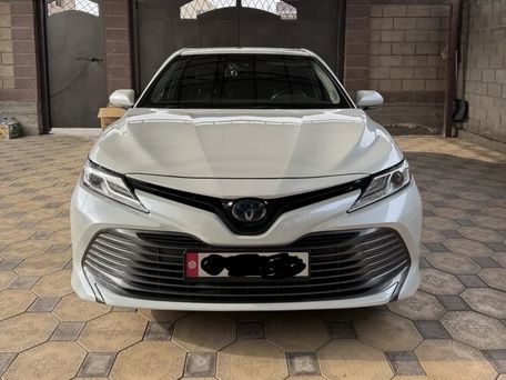 Toyota Camry, 2019 — photo 1