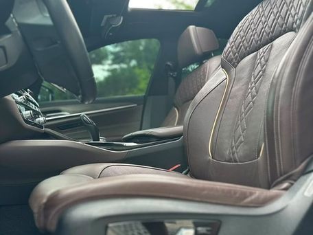 BMW 5 серии, 2019 — 照片 5