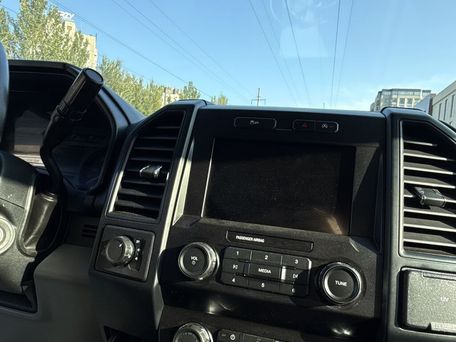 Ford F-150, 2018 — photo 8