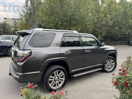 Toyota 4Runner, 2020 — фото 2