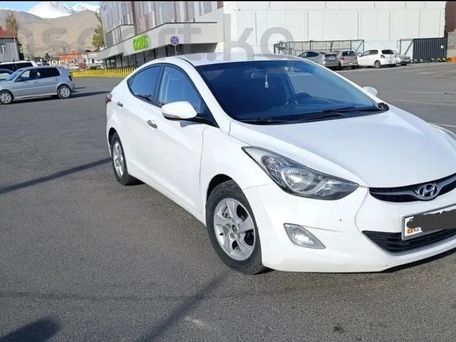 Hyundai Avante, 2010 — photo 2