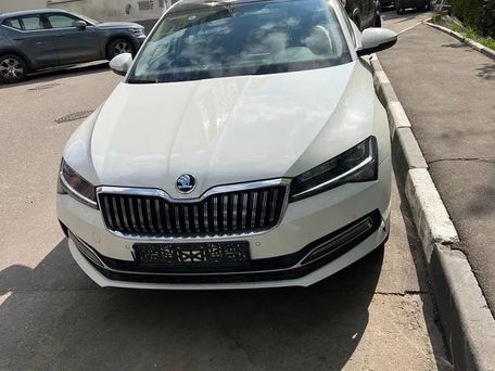 Skoda Superb, 2025 — 照片 1
