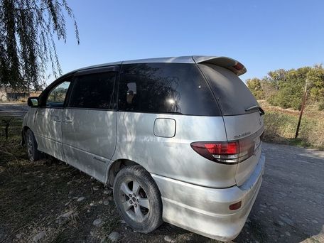 Toyota Estima, 2004 — 照片 2