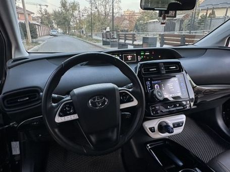 Toyota Prius, 2018 — фото 6