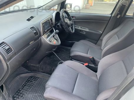 Toyota Wish, 2003 — 照片 2