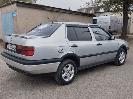 Volkswagen Vento, 1993 — сүрөт 5