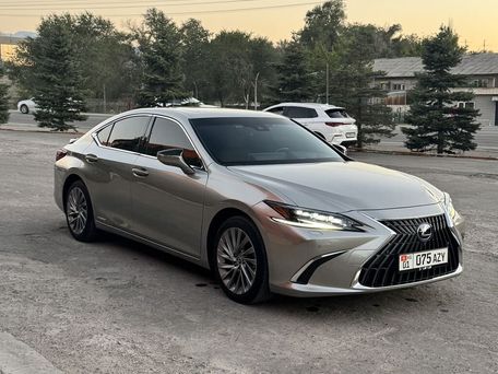 Lexus ES, 2021 — 照片 1