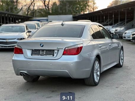 BMW 5 Series, 2010 — photo 3