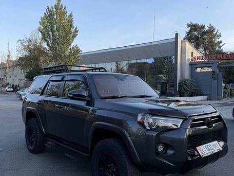 Toyota 4Runner, 2020 — фото 1