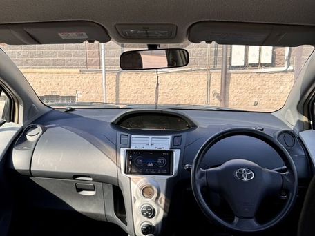 Toyota Vitz, 2005 — сүрөт 8