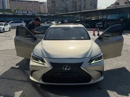 Lexus ES, 2018 — 照片 2