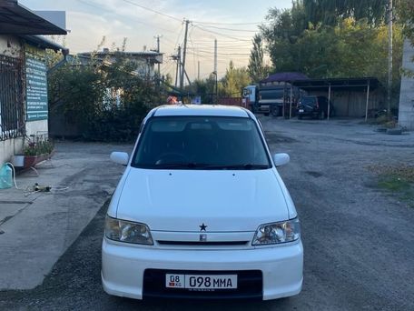 Nissan Cube, 2000 — photo 1