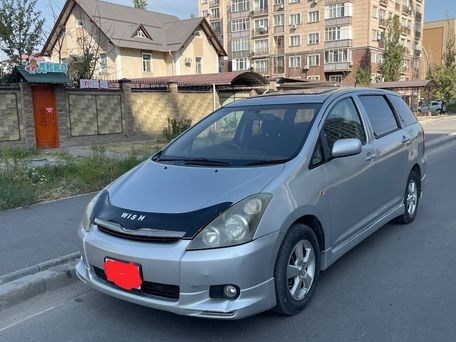 Toyota Wish, 2004 — photo 4