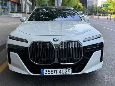 BMW 7 серии, 2026 — 照片 1